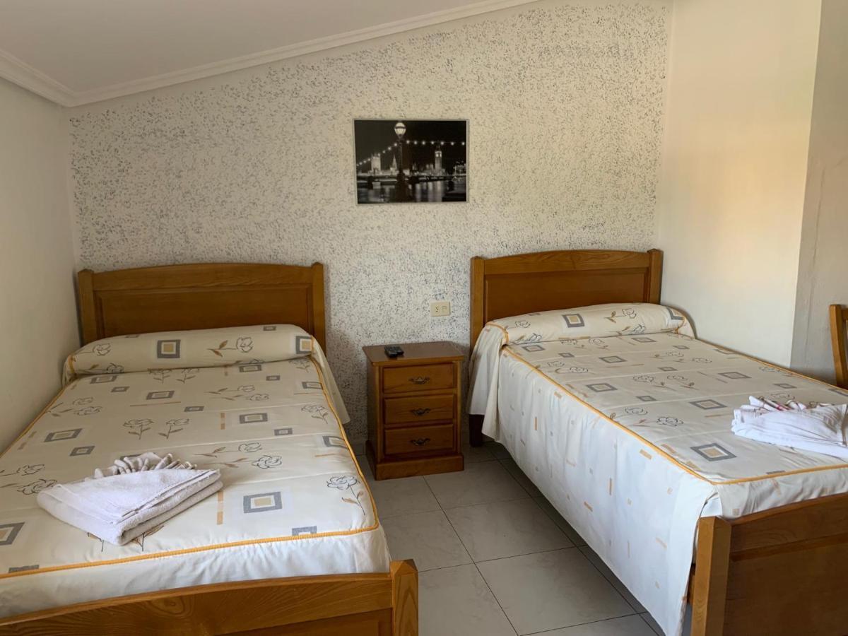Hostal Sequeiros San Ciprian de Vinas Luaran gambar
