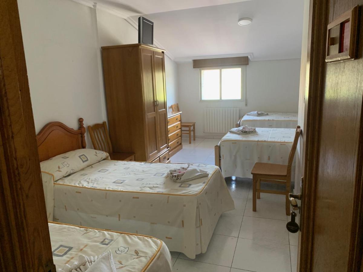 Hostal Sequeiros San Ciprian de Vinas Luaran gambar
