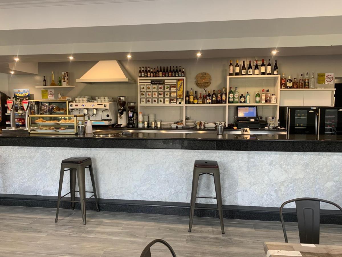 Hostal Sequeiros San Ciprian de Vinas Luaran gambar