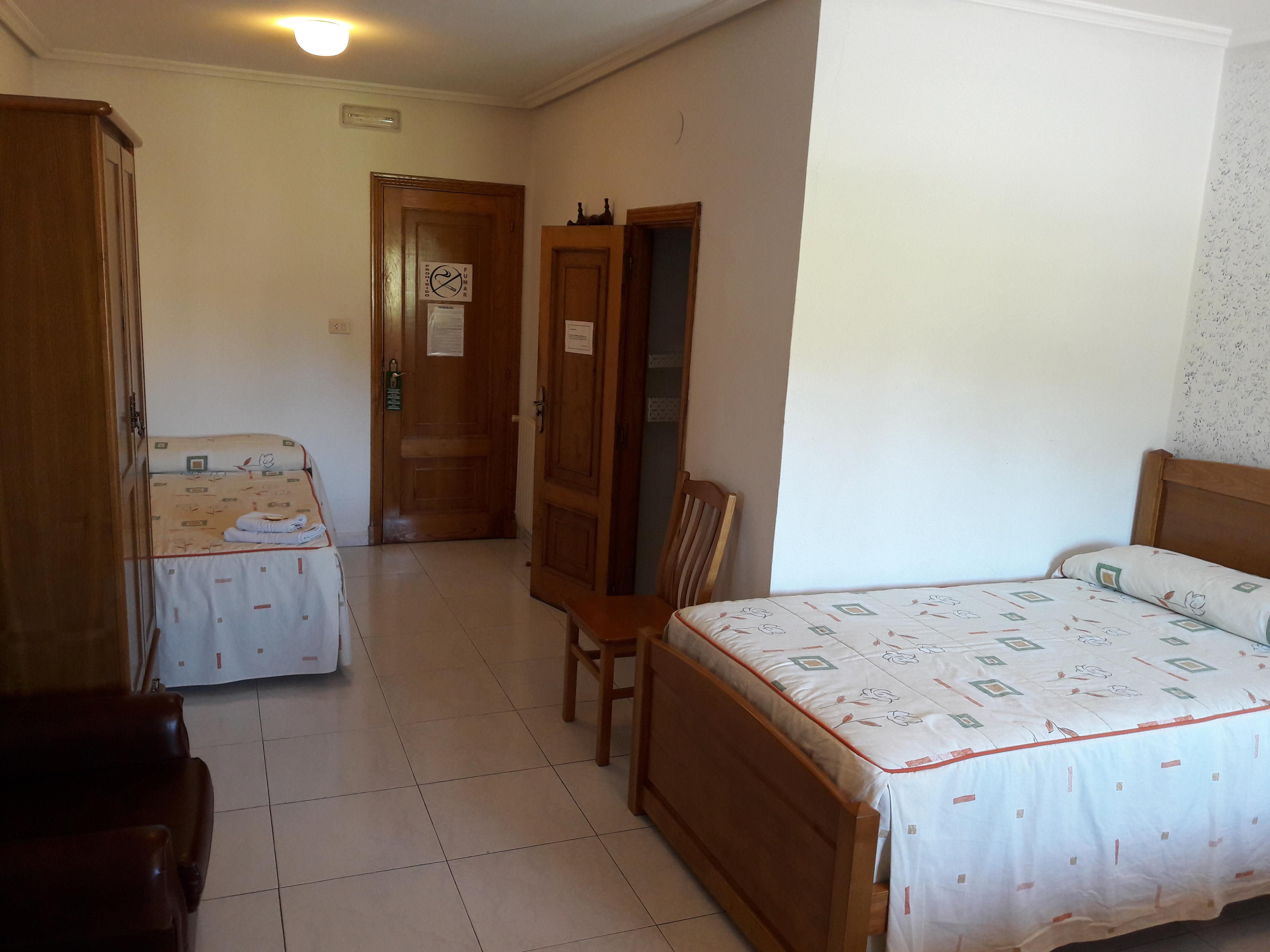 Hostal Sequeiros San Ciprian de Vinas Luaran gambar