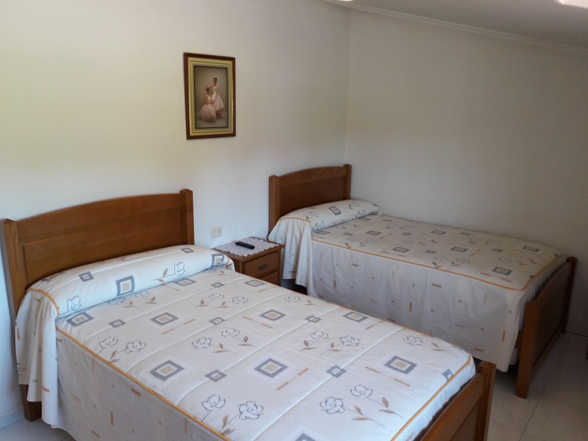 Hostal Sequeiros San Ciprian de Vinas Luaran gambar