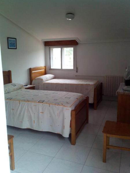 Hostal Sequeiros San Ciprian de Vinas Bilik gambar