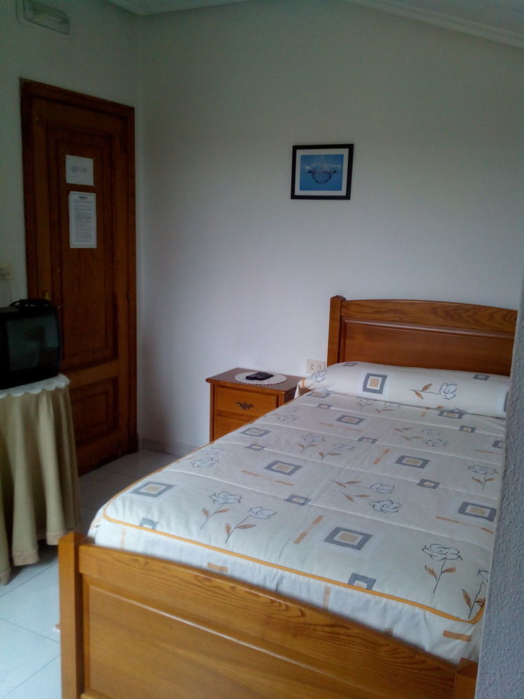 Hostal Sequeiros San Ciprian de Vinas Luaran gambar