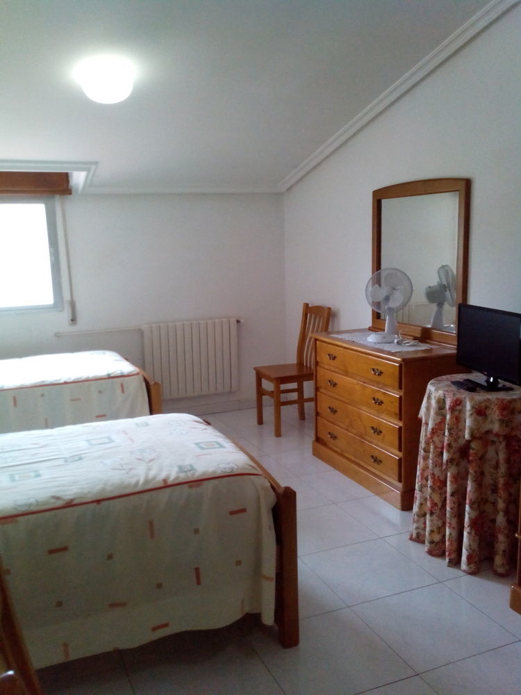 Hostal Sequeiros San Ciprian de Vinas Luaran gambar